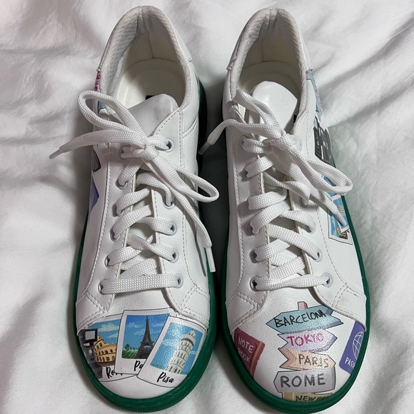 NWOT Dogo sneakers 7.5 - Picture 1 of 4